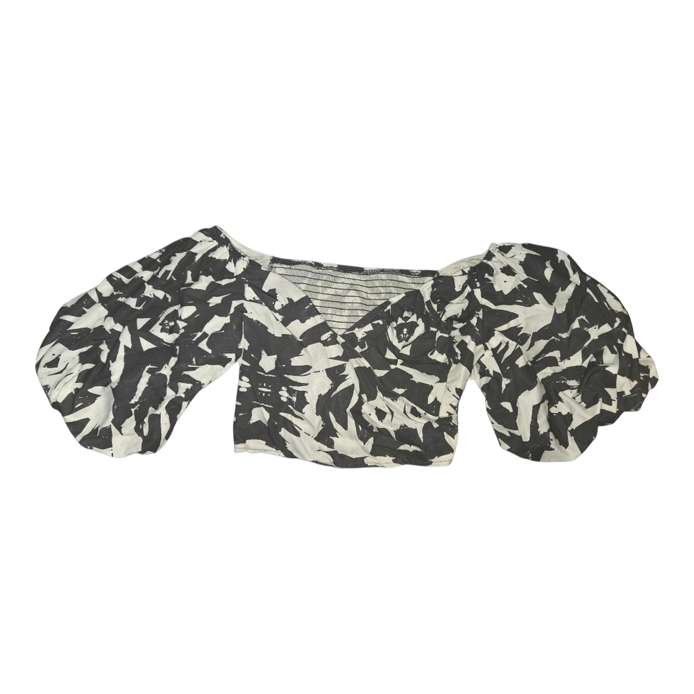 SHEIN Monochrome Floral Puff Sleeve Crop Top